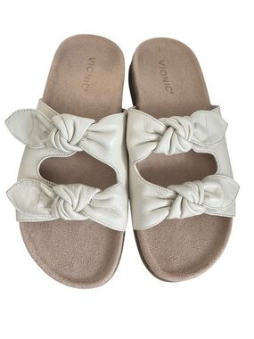 Vionic Elara Sandal size 7 NARROW